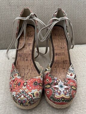 Tommy Hilfiger Multicolor Patterned Espadrille 3” Wedges with Ankle Ties